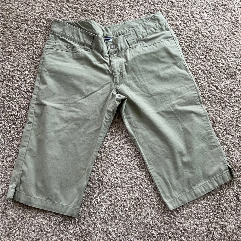 Patagonia Gorpcore Capri Pants Womens 10 Sage Green‎ Hiking Outdoorsy Earthcore